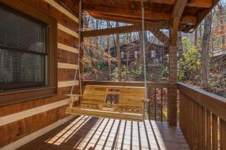 Hidden Hideaway - Cosby - 5