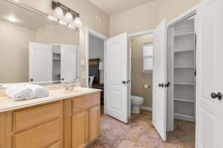 Relaxing 3 BD home away from home Great for PCS TDY TCS and contractors Professionally Managed By Stay Albatross - Killeen - 2