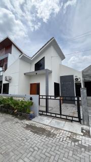 Omah Gedongan Homestay - Sawahan - 6