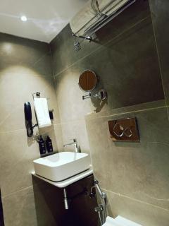 Silvotel By Bizzgrow Hotels - Indore - 1