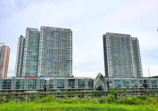 Cozy Apartment Near IOI City Mall, MAEPS Serdang, Putrajaya by Cloud Host - Putrajaya - 0