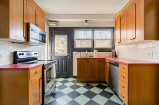 Stay Portland Collection - Perfectly Restored Craftsman - Eateries & Coffee - Portland - 2