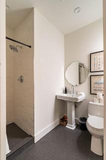 Stay Portland - Historically Renovated 3BR steps from NW 23rd - Portland - 3