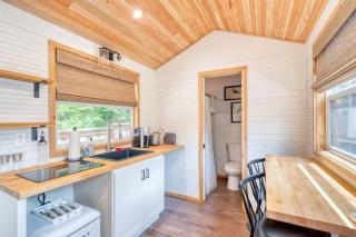 Stay Portland Collection - Tiny Farmhouse - Walk to Local Shops & Restaurants - Portland - 7