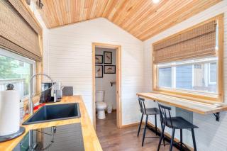 Stay Portland Collection - Tiny Farmhouse - Walk to Local Shops & Restaurants - Portland - 5