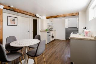 Stay Portland - 95 WalkScore on Division Quaint One BR Apt - 2