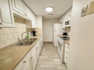 5112 - 1Br, 1 block from the beach - Myrtle Beach - 3