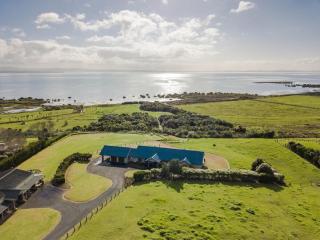 Luxurious Beachfront House in Clarks Beach - Clarks Beach - 0