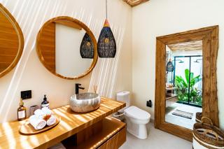 2BR Pool Rooftop Villa in Seseh with 5 minutes Ride to Beach Staff - Canggu - 5