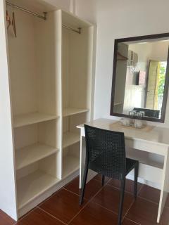Reef Waters Resort - - 4