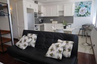 Senator Park studio apartment - 5