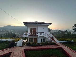 Evergreen Glass Inn - Kotagiri - 9