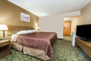 Travelodge by Wyndham Bloomington - Bloomington - 2