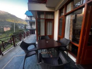 Gujrati Hotel - - 1