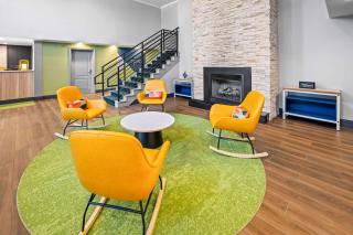 Spark By Hilton Woodbridge - Woodbridge - 9