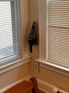 B2-2 Gorgeous-Shiny 4 BR-2 Bath R All rooms w AC - 9