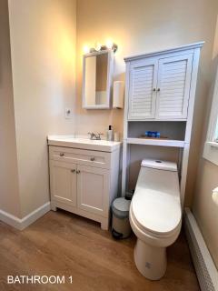 B2-2 Gorgeous-Shiny 4 BR-2 Bath R All rooms w AC - 3