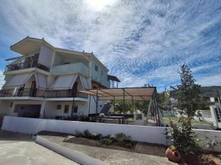 Νέος Πύργος Family Home - Néos Pírgos - 0