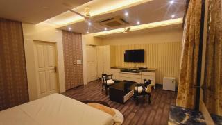 The Royal Suites - 2