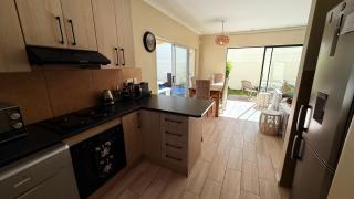 Onrus Holiday Home with Pool - Hermanus - 1