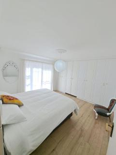 Stunning 3 Bedroom beach house in Bloubergstrand - - 6