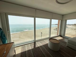 Luxury, beach front, two-bedroom apartment - Torreguadiaro - 9