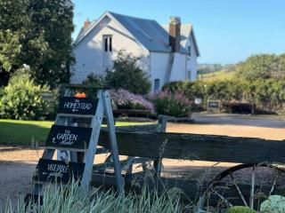 Robin Hoods Well Farm Stay - Sassafras - 9