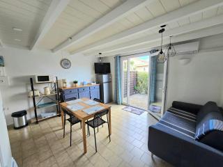 SANTOLINES : Charmante maisonnette avec piscine proche Etang - Marseillan - 0