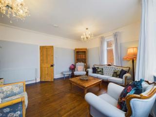 2 Bed Apartment- Leigh Broadway - Southend-on-Sea - 9