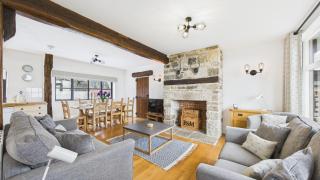 Tithe Barn a Stunning family home with panoramic views - 8