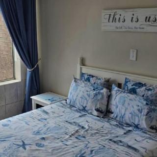 Peacehaven's Top Floor Gem 703 - Scottburgh - 1