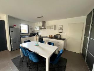 Peaceful house for 6 people 400 m from the sea - 1