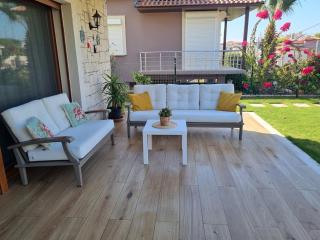 Detached Villa in Dalyan, Çeşme - Çeşme - 1