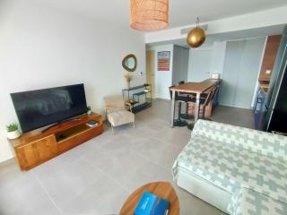 LE MILLESIME OLIVIER : Vue exceptionnelle sur la baie, appartement moderne avec une chambre et parking privé. - Marseillan - 6
