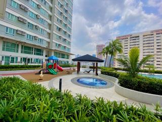 Beacon Tower 3 unit 303 Makati Penthouse w Beautiful Skyline - Manila - 3