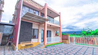 Villa Triplet 3 with Rooftop and Balcony - Batu - 4