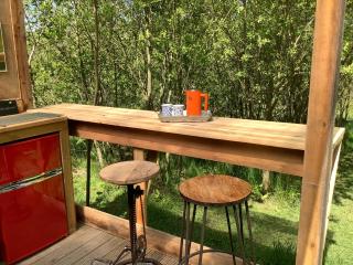 The Charcoal Hut woodland retreat - 8