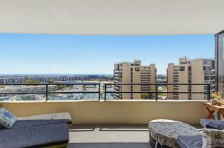 Renovated 3-Bedroom Marina Condo - Los Angeles - 2