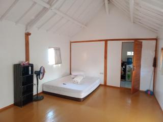 Putri Anjani Homestay - - 0
