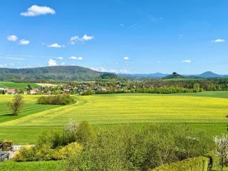 Ferienwohnung Lucy - Moderne Ferienwohnung mit kostenlosem Parkplatz, Terrasse, nahe Bad Schandau und Malerweg - 1