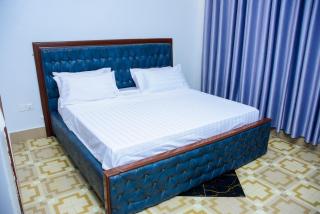 Rond Point Gorilla Boutique and Apartments - - 7