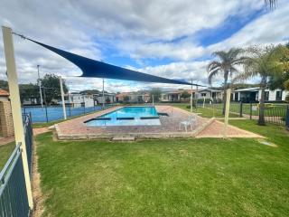 Geographe Bay Holiday Park Unit 33 On The Beach - 9