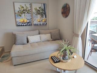 Theros Summer Suite 2 - 4