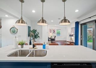 Luxury Home in the Heart of Gordon Square - Cleveland - 2