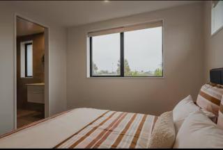 Travellers' dream steps from shops and close to Airport - Christchurch - 9