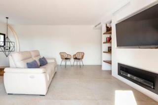 Hermosa villa en Sentiu - 9