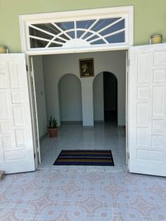 Evelyn Villa - - 4