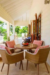 Treasure Beachfront Haven with Pool Villa - Treasure Beach - 0