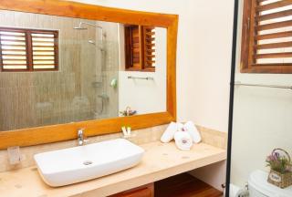 Treasure Beachfront Haven with Pool Villa - Treasure Beach - 1