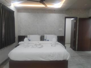 Crown Suites - Dharwad - 2